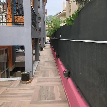 Speedy Aparthotel