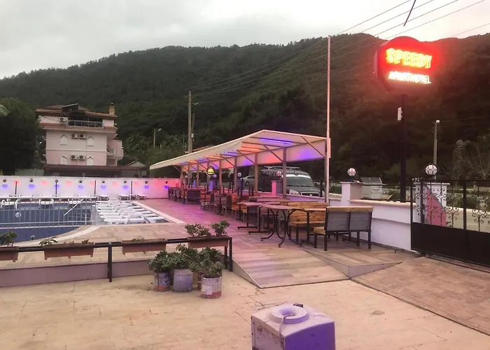 Speedy Aparthotel 4*